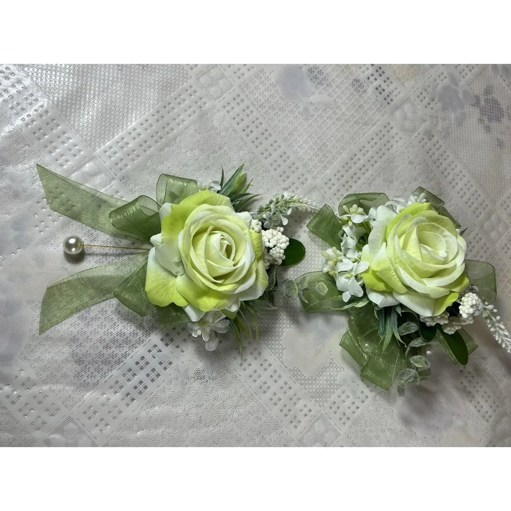 Yelinart 2Pcs Green Corsage and Men Boutonniere Homecoming Accesories Suit